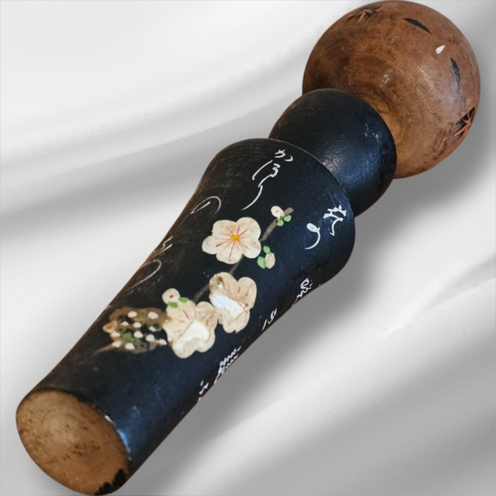 Small Folk Art Vintage Kokeshi Doll - Image 3