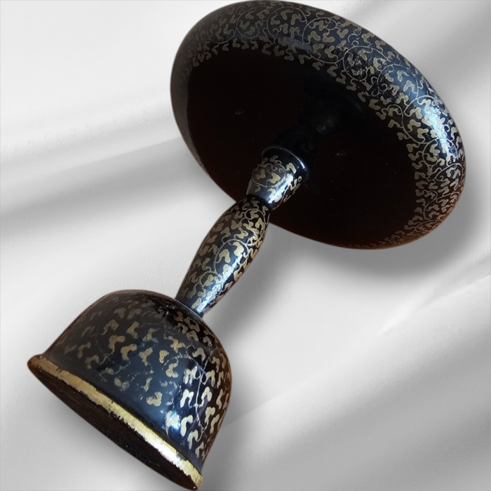 Round Vintage Shape Kokeshi Doll Display Stand - Image 3